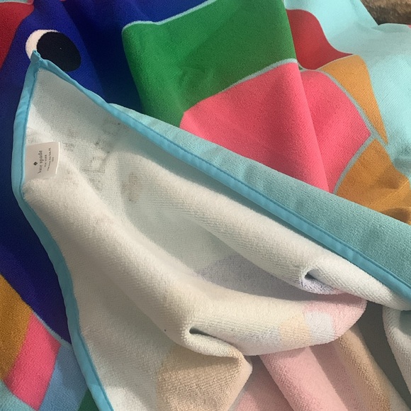 Kate Spade Colorful Fish Beach Towel-HOSTPICK - Picture 5 of 7